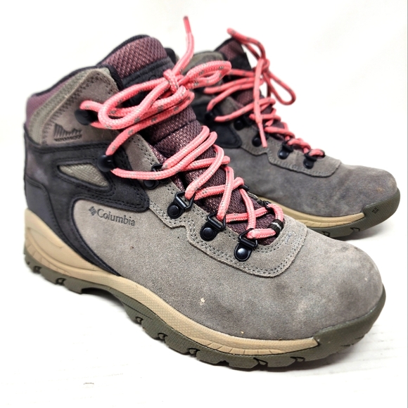 Columbia Shoes - Columbia Women's Hiking Boots Newton Ridge Plus Waterproof Hiking Boots Size 7.5